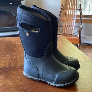 Bogs Insulated Boots - Size 11